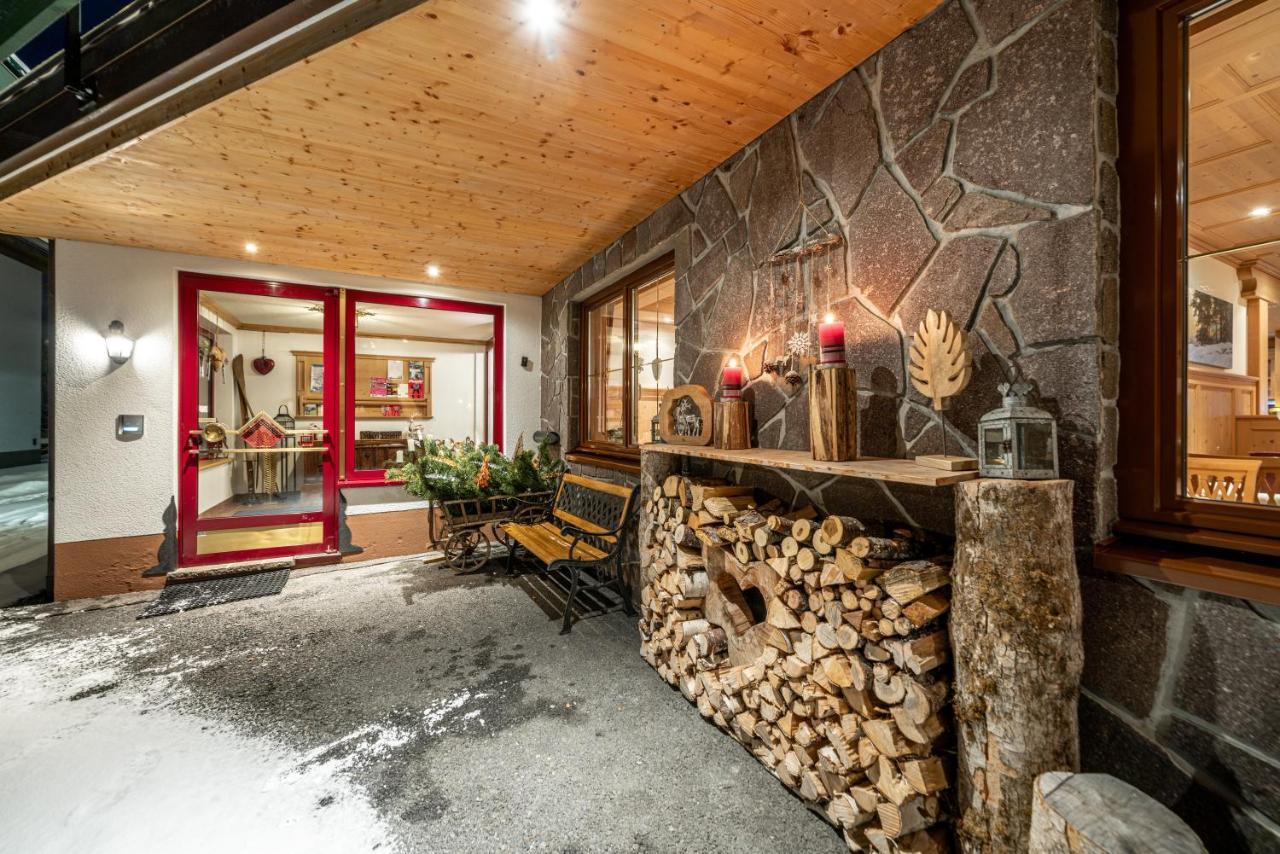 Hubertus, 3 Sterne Superior Hotel Lech am Arlberg Bagian luar foto