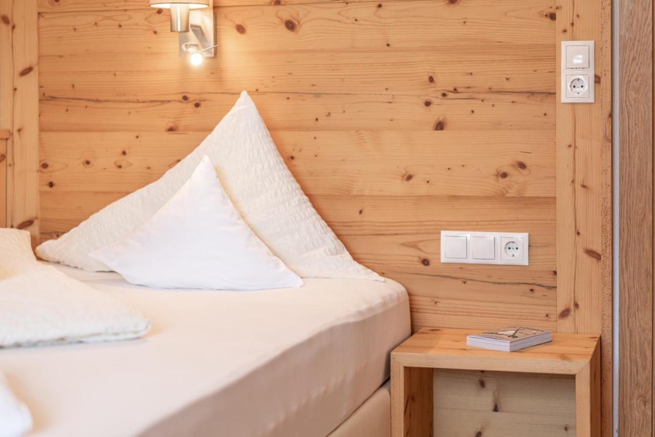 Hubertus, 3 Sterne Superior Hotel Lech am Arlberg Bagian luar foto